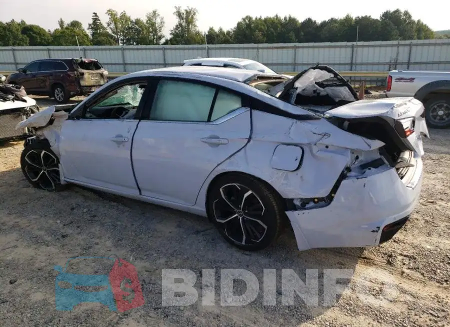 1N4BL4CV3PN389931 Photo# 2