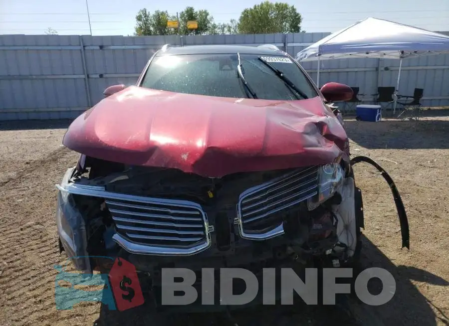 2LMTJ8LR3GBL88613 Photo# 5