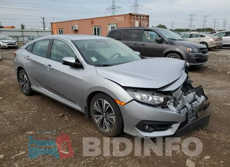 19XFC1F7XHE025230 Photo# 4