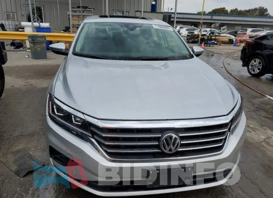 1VWSA7A3XMC011581 Photo# 5