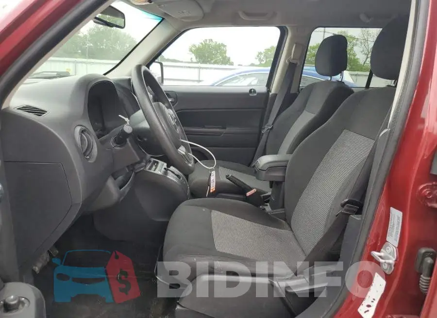 1C4NJPBB9GD739347 Photo# 7