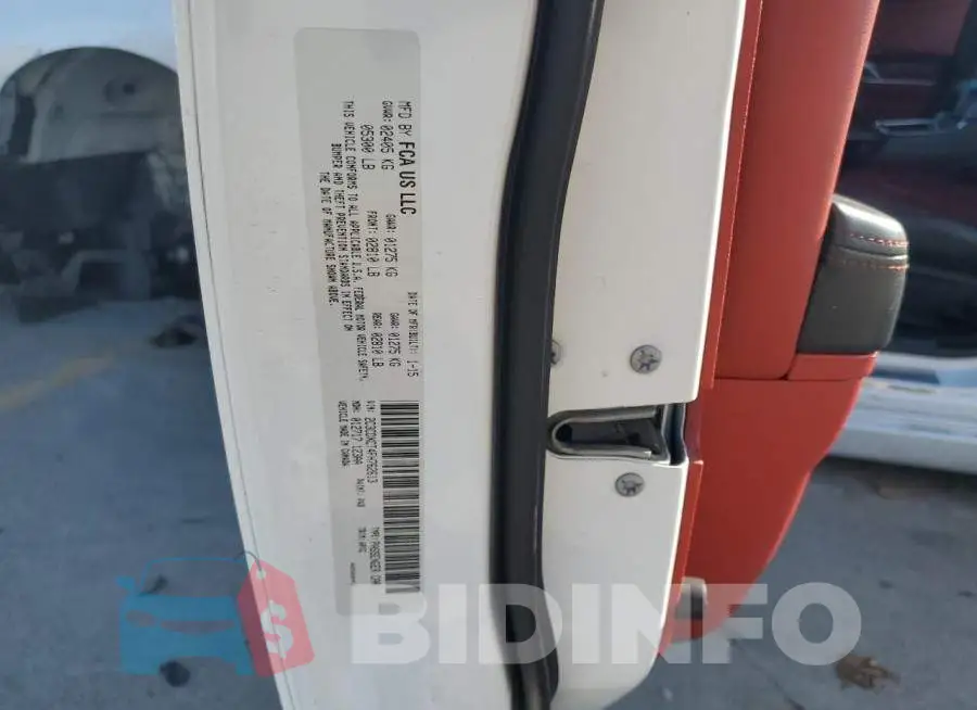 2C3CDXCT4FH762613 Photo# 12