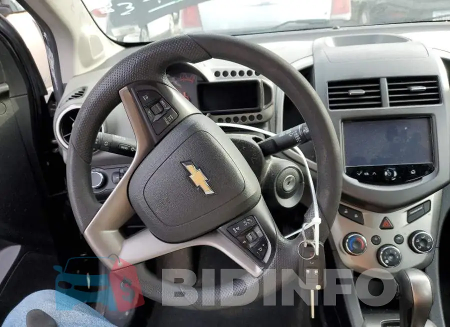 1G1JC6SH3F4140801 Photo# 8