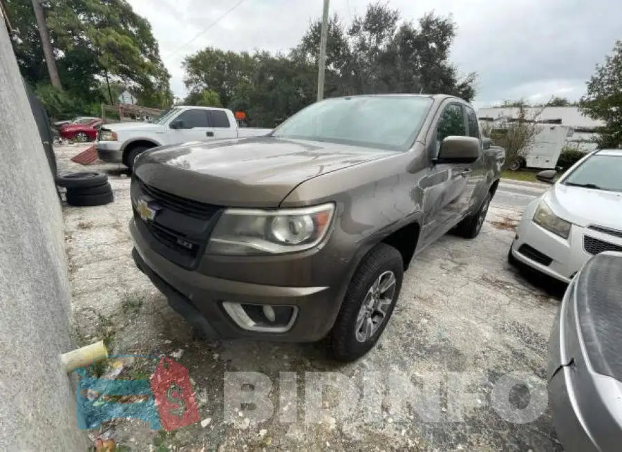 1GCHSCEA8F1215242 Photo# 2