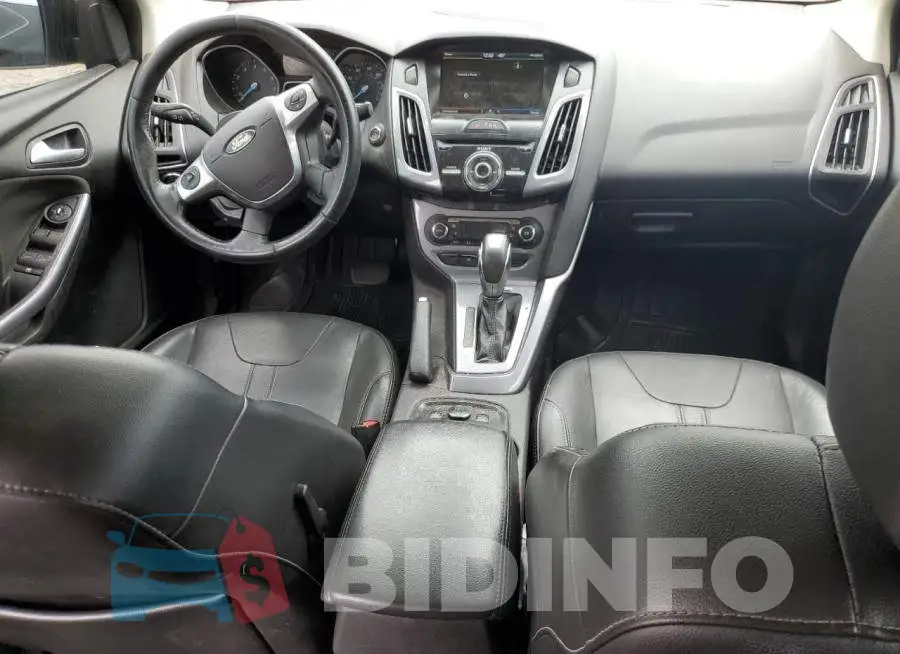 1FADP3J25EL225735 Photo# 8