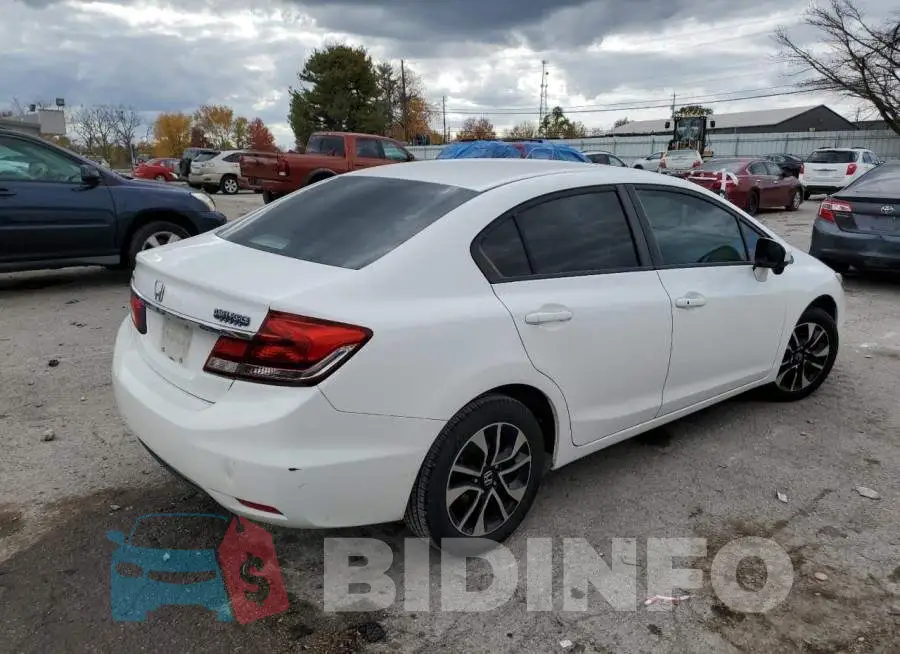 19XFB2F83FE009398 Photo# 3