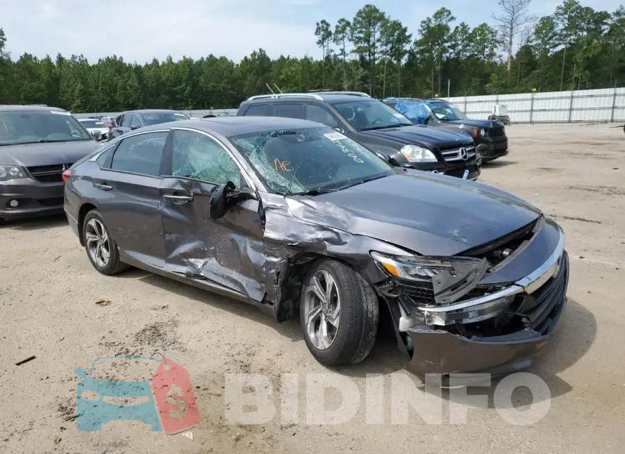 1HGCV2F52JA003427 Photo# 4