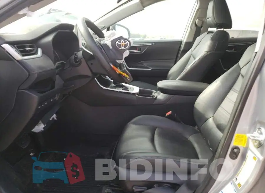 2T3A1RFV5MC205843 Photo# 7