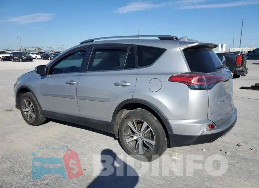 2T3RFREV2JW697599 Photo# 2
