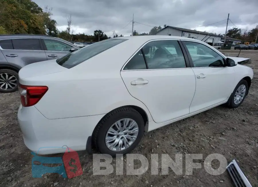 4T1BF1FK2EU774929 Photo# 3