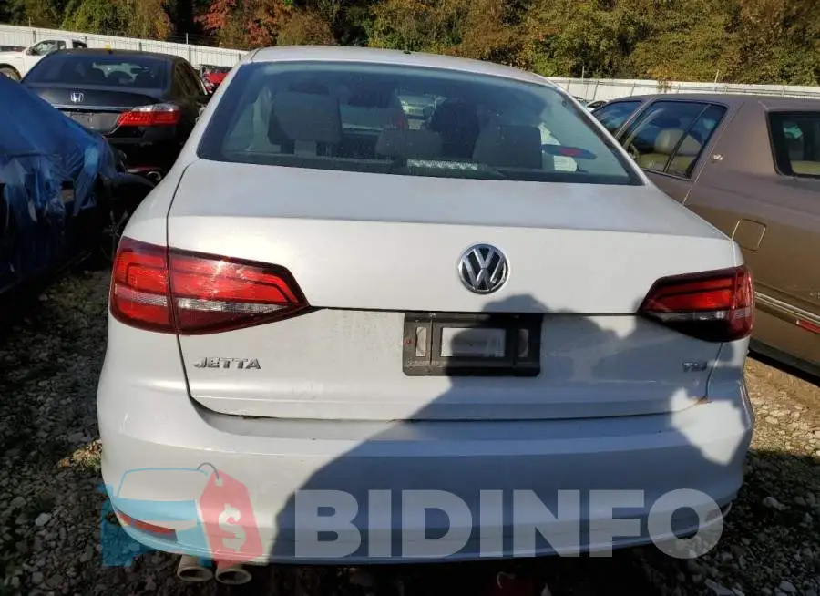 3VW2B7AJ8HM380021 Photo# 6