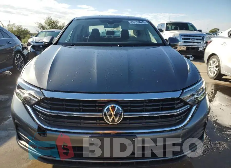 3VW5M7BU0RM010117 Photo# 5