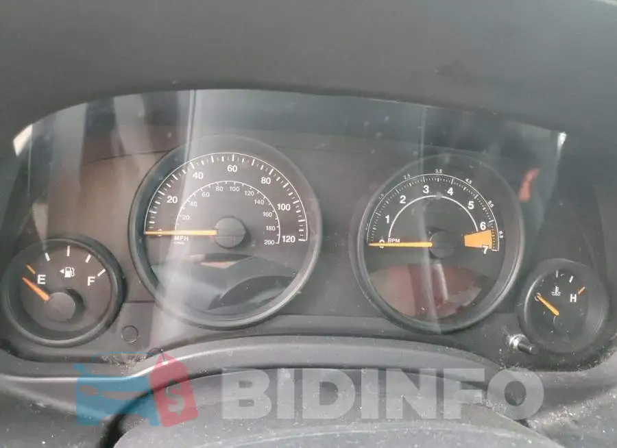1C4NJPBA9FD373105 Photo# 9