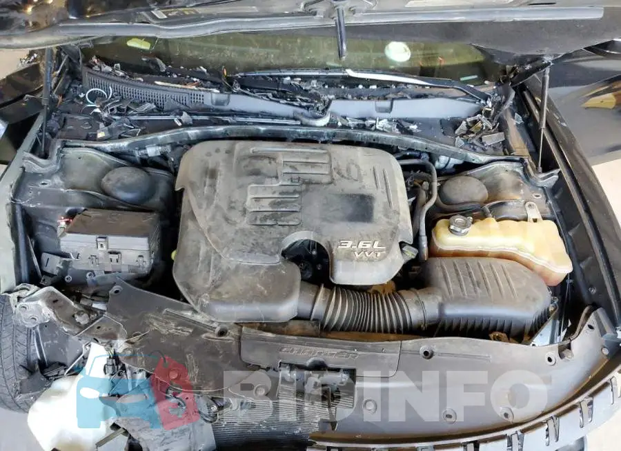 2C3CDXBG8FH918026 Photo# 11