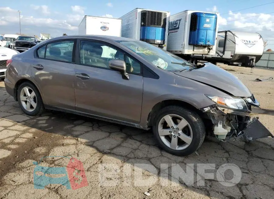 19XFB2F58EE027304 Photo# 4