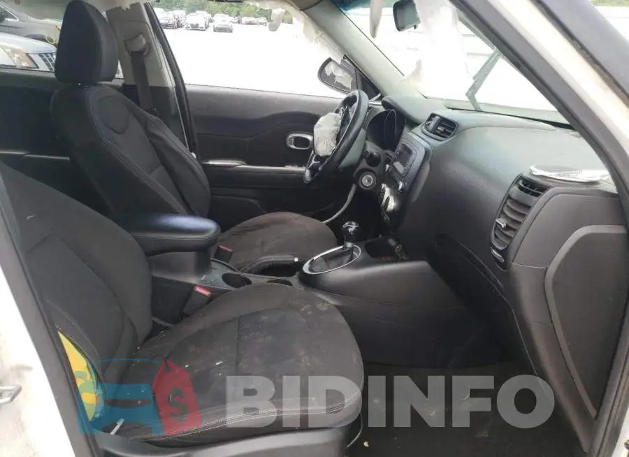 KNDJN2A2XE7038917 Photo# 5