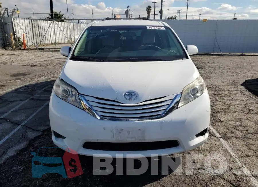 5TDKK3DCXGS720289 Photo# 5