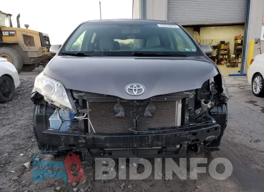 5TDYK3DCXFS640967 Photo# 5