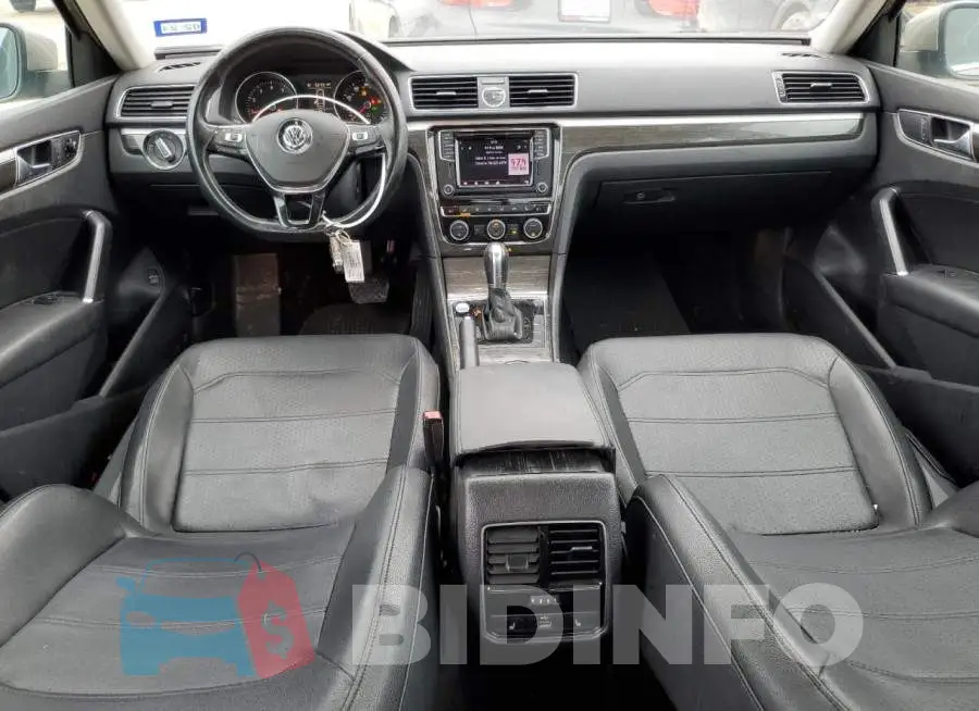 1VWBS7A36GC016844 Photo# 8