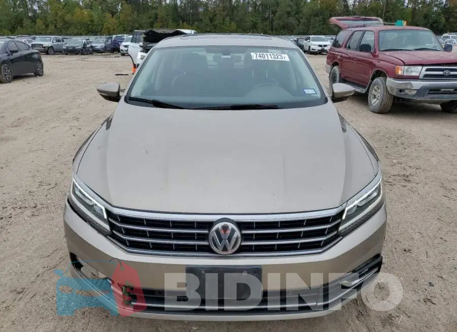 1VWBS7A36GC016844 Photo# 5
