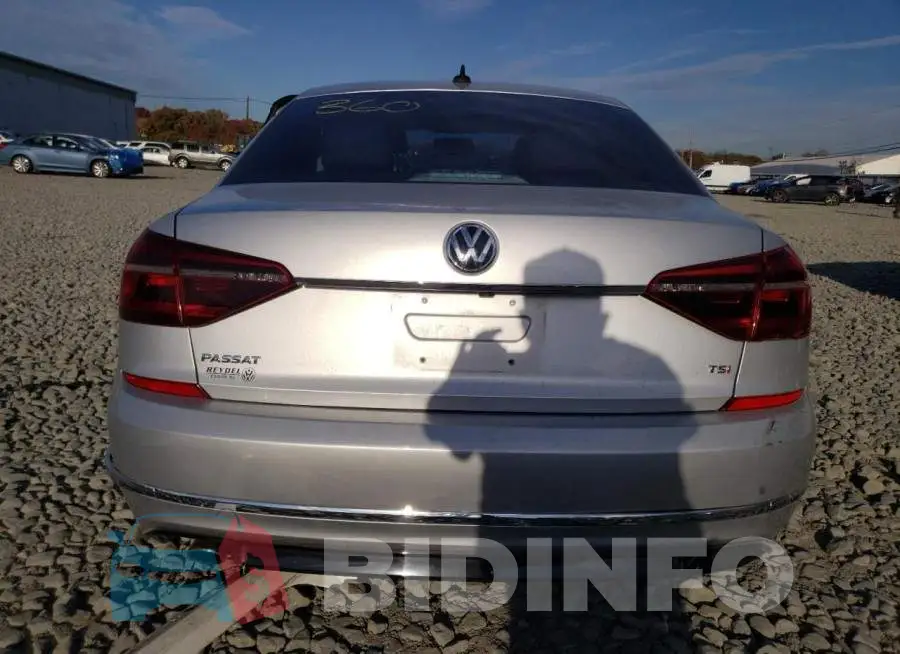 1VWDT7A34HC057545 Photo# 6