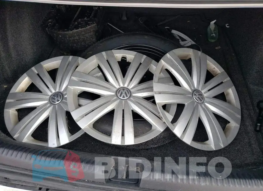 3VW167AJ9HM391920 Photo# 12