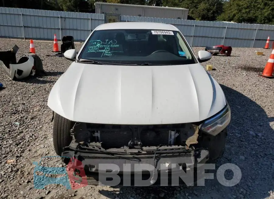 3VWCB7BUXKM240346 Photo# 5
