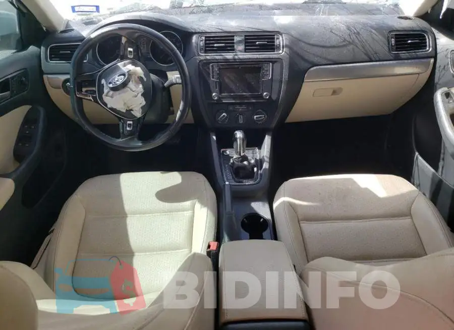 3VWDB7AJXHM325868 Photo# 8