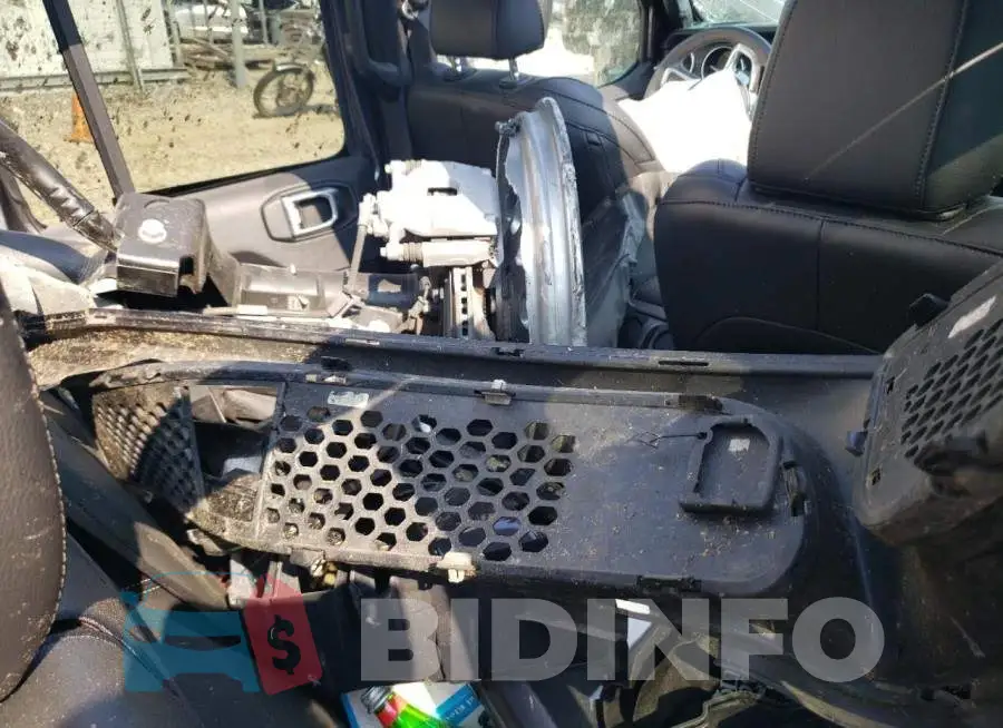 1C4JJXP61NW276793 Photo# 12