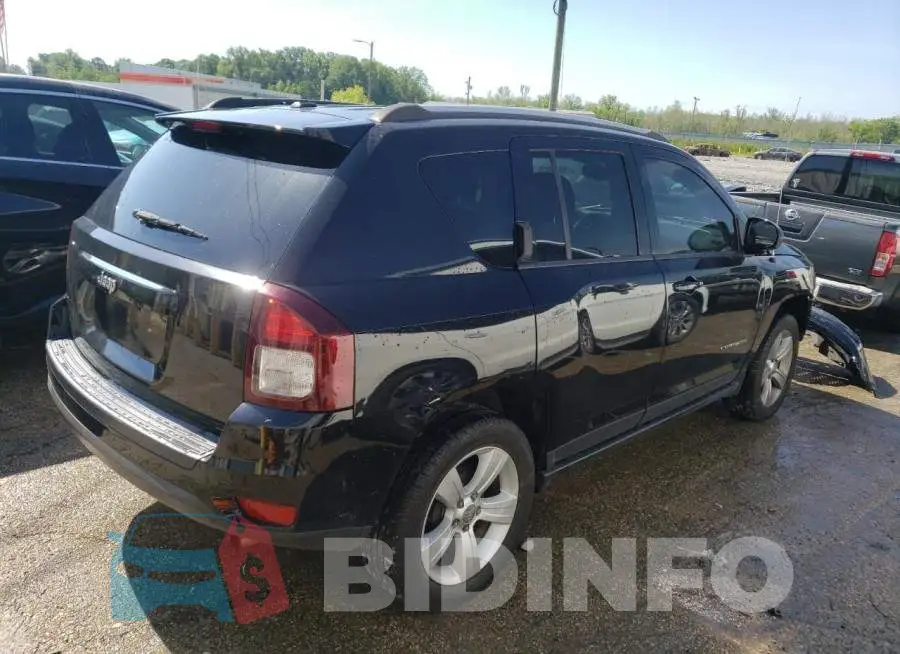 1C4NJCBA7GD665247 Photo# 3