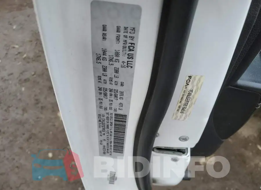 1C4NJDEB7GD764516 Photo# 13