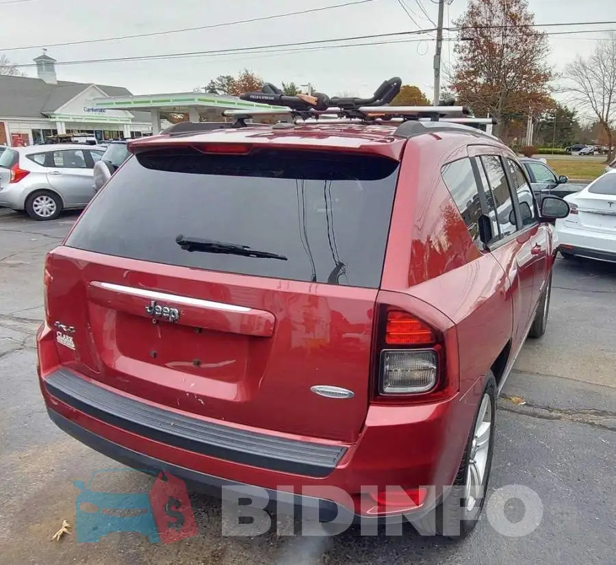 1C4NJDEB8FD284094 Photo# 4