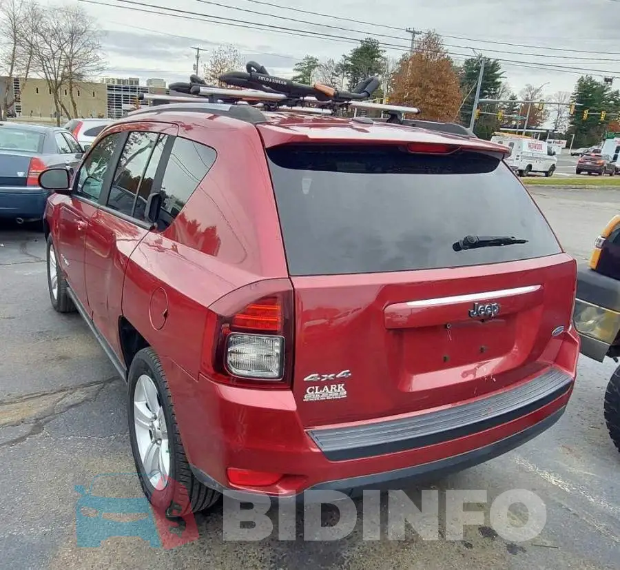 1C4NJDEB8FD284094 Photo# 3