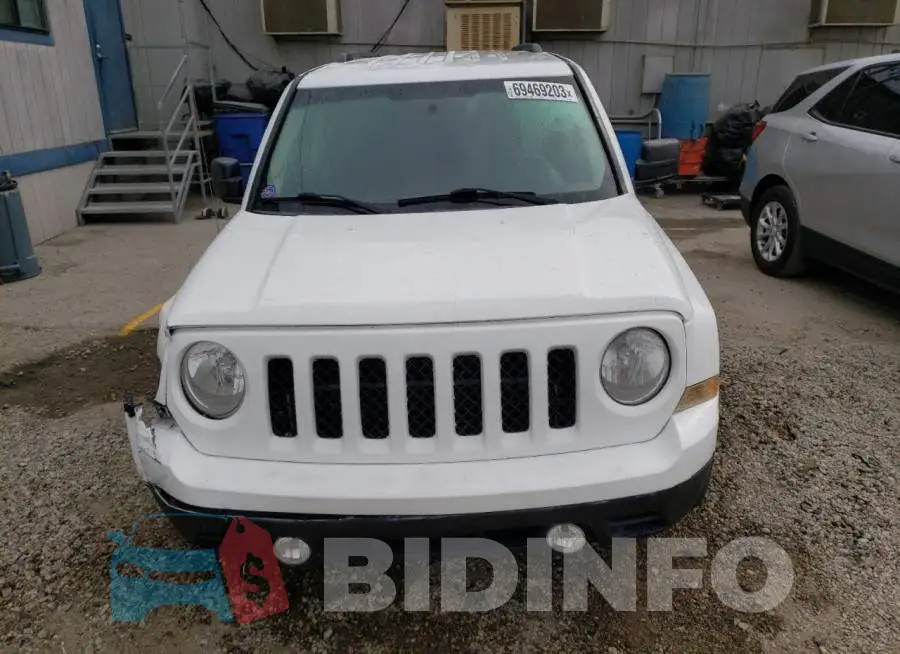 1C4NJPBB5FD387947 Photo# 5