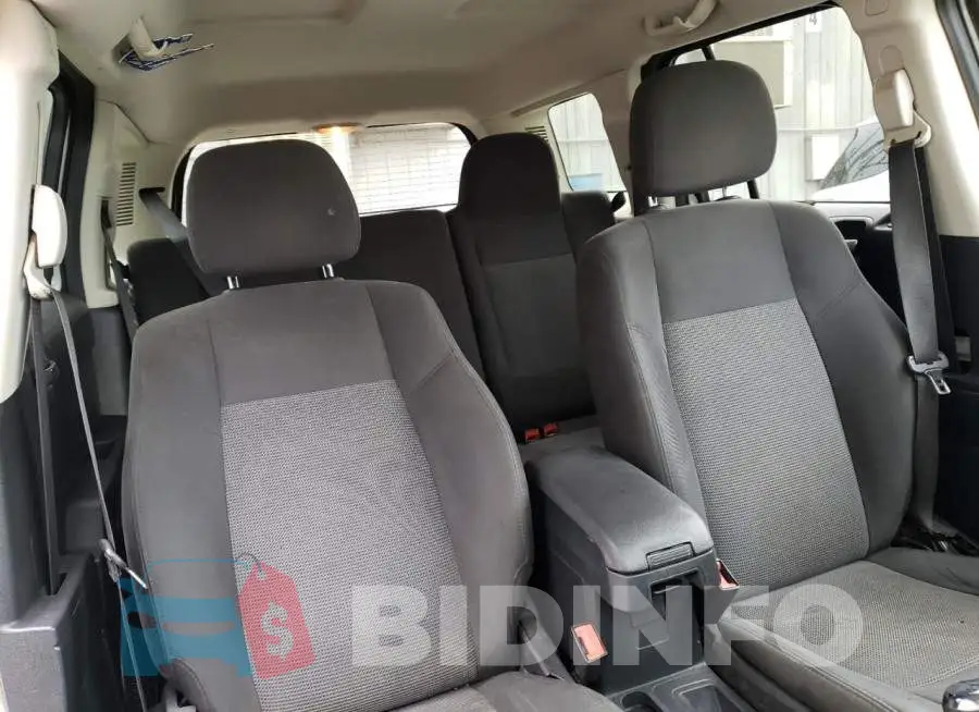1C4NJPBB5FD387947 Photo# 10
