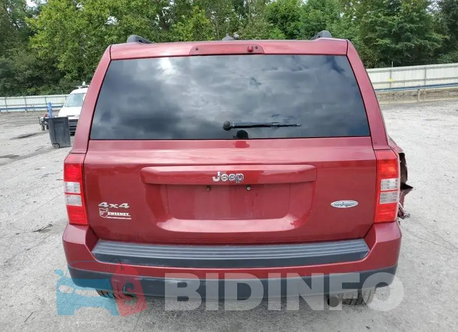 1C4NJRFB1FD437992 Photo# 6
