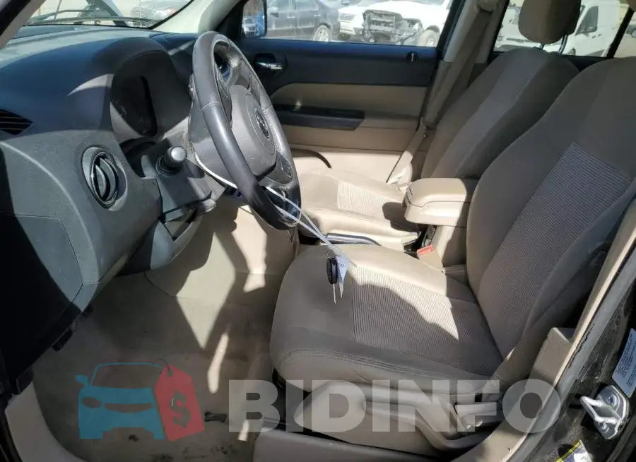 1C4NJRFB6ED905133 Photo# 7
