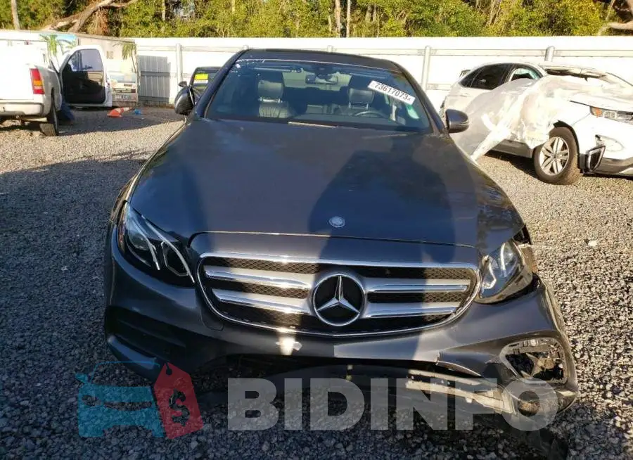 WDDZF4JB4HA011561 Photo# 5