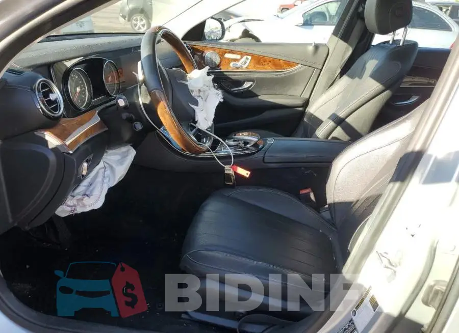 WDDZF4JB8HA208796 Photo# 7