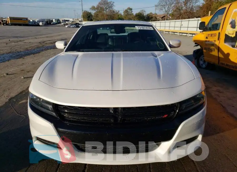 2C3CDXHG6FH826548 Photo# 5