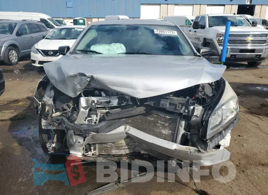 1G11B5SL1EF109647 Photo# 5