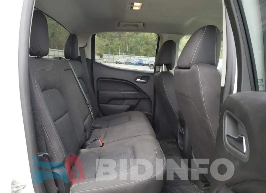 1GCGTBE37F1268275 Photo# 10