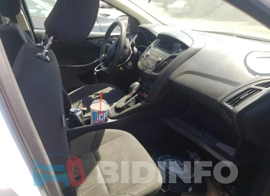1FADP3E25JL217431 Photo# 5