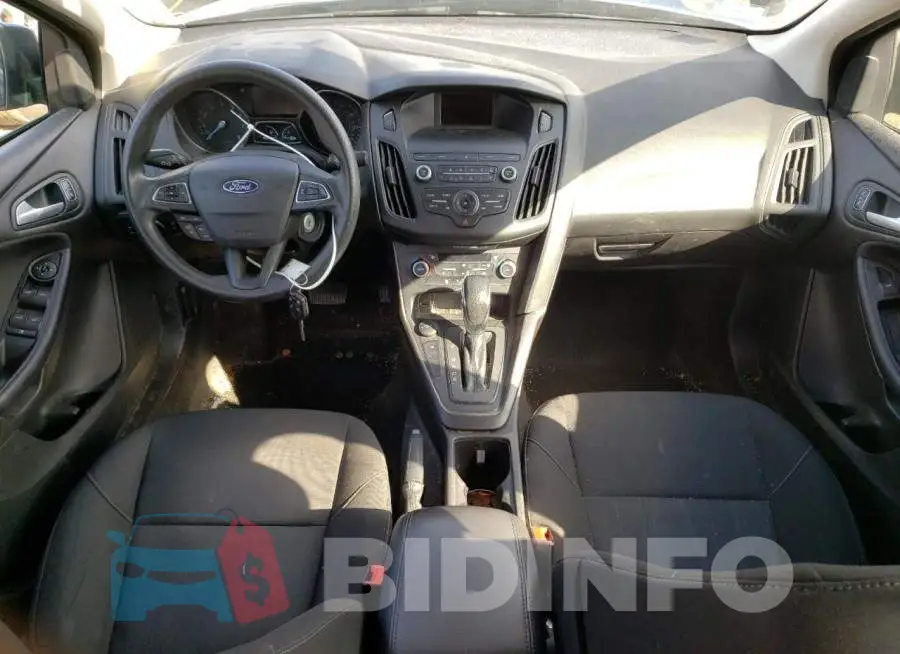 1FADP3FE4JL257492 Photo# 8