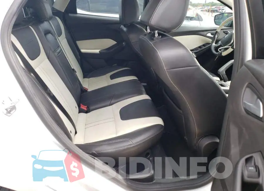 1FADP3K22EL268783 Photo# 10