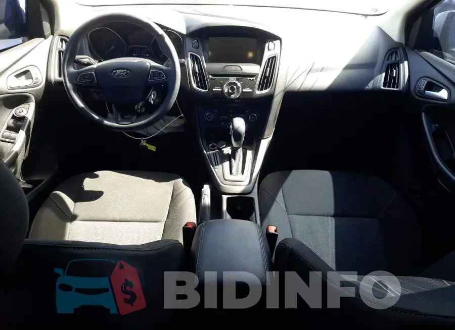 1FADP3M2XHL308450 Photo# 8