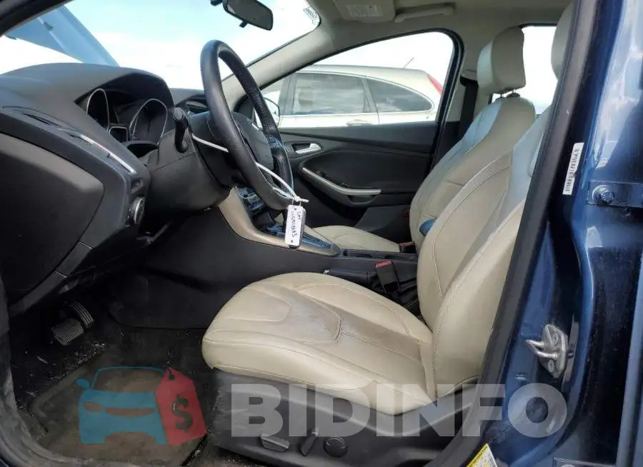1FADP3N26JL250082 Photo# 7
