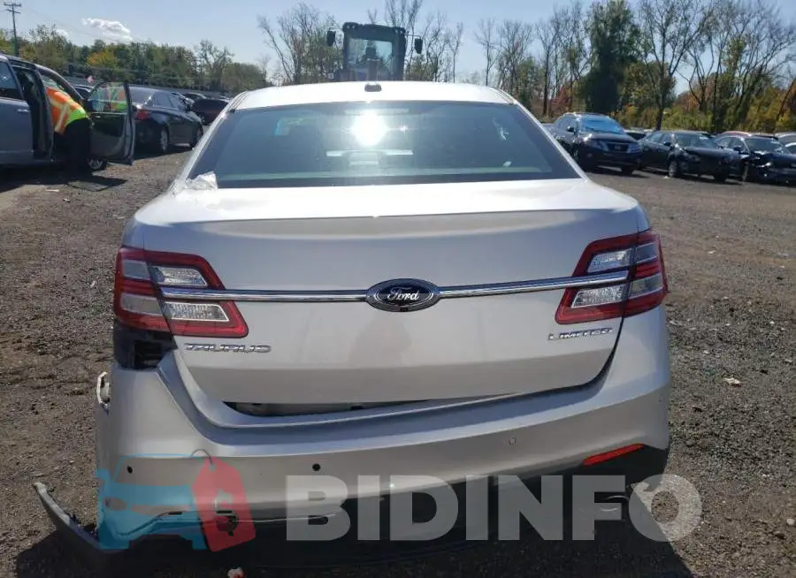 1FAHP2F82JG134921 Photo# 6