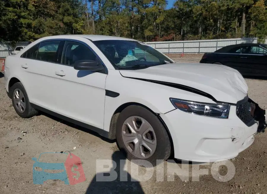 1FAHP2L81GG137113 Photo# 4