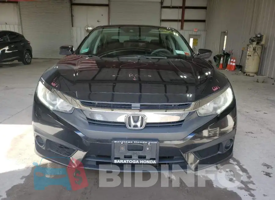 19XFC2F81GE215995 Photo# 5